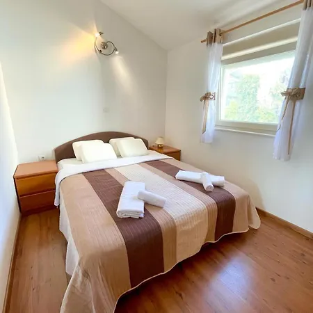 Bright, 2 Bedrooms And Big Balcony Апартаменты Трогир