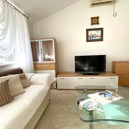 Апартаменты Bright, 2 Bedrooms And Big Balcony *