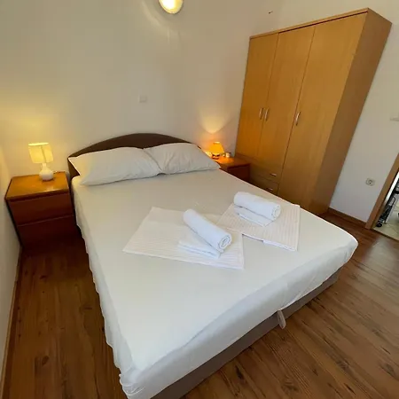 Bright, 2 Bedrooms And Big Balcony * Трогир